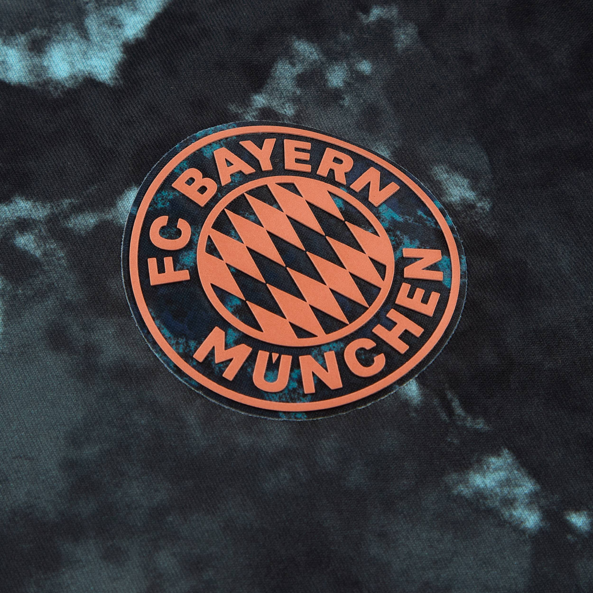 2024-25 FC Bayern München Derde Shirt